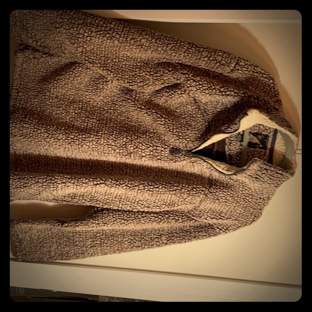 Like new fuzzy fleece pullover.